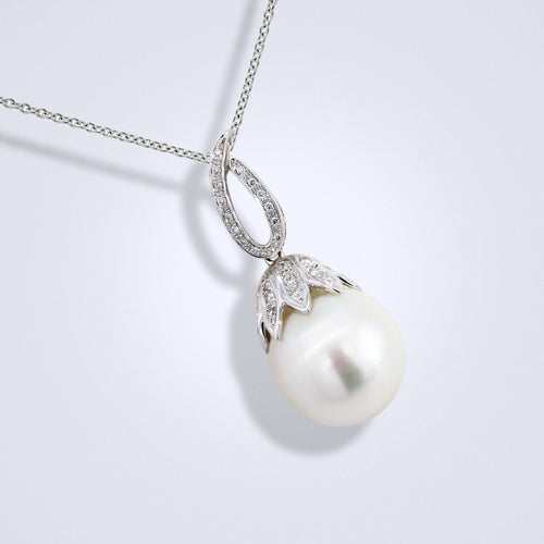 pearl diamond pendant