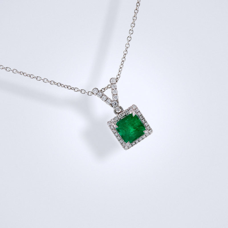 classic colombian emerald diamond pendant