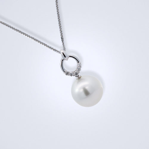 graceful pearl diamond pendant