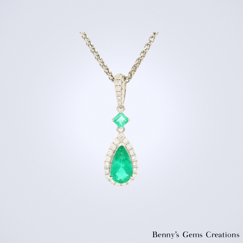 Pendant Emerald  Diamond Elegant 
