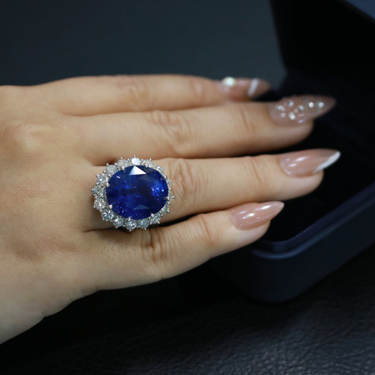 An Impressive Sapphire Diamond Ring - Benny's Gems Creations