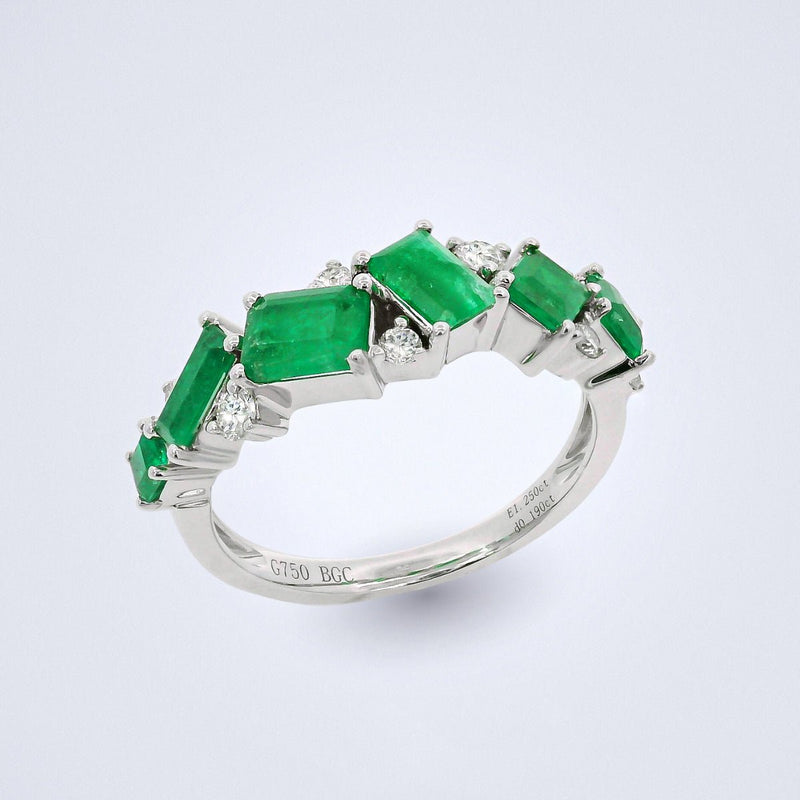 Émeraude Cascade Colombian Emerald Diamond Ring - Benny's Gems Creations