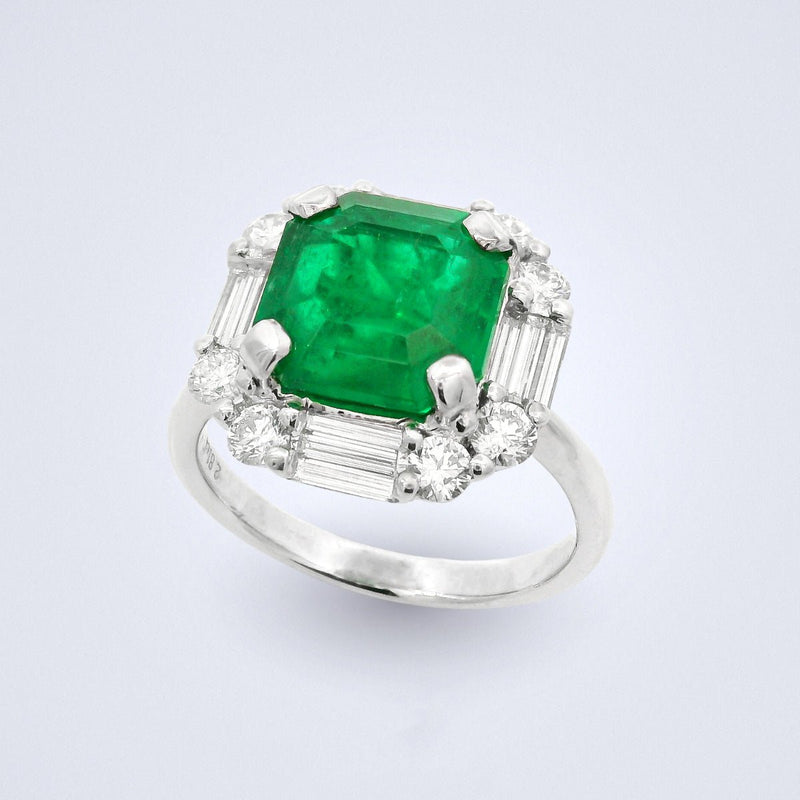 Enchanting Emerald Diamond Ring - Benny's Gems Creations