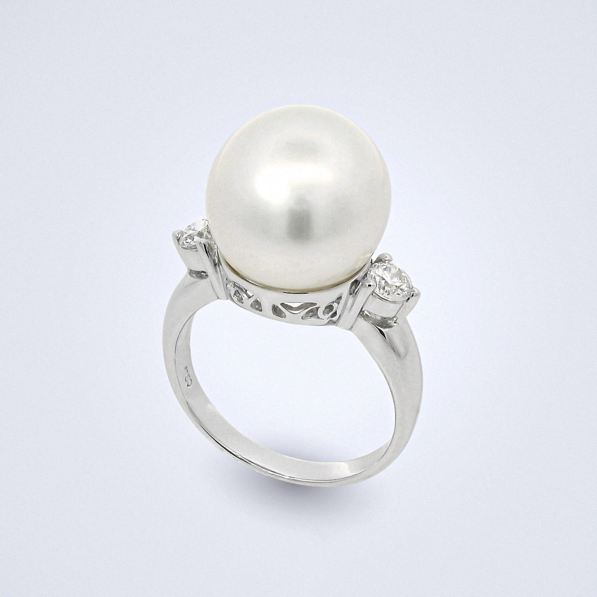 White South Sea Pearl Diamond Classic Ring