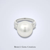 White South Sea Pearl Diamond Classic Ring